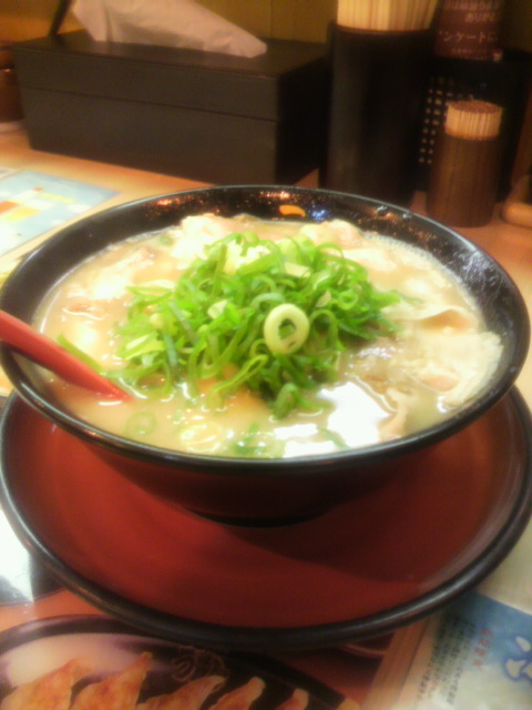 豚旨うま屋ラーメン 各務原店のレポート写真2（ポニョ）