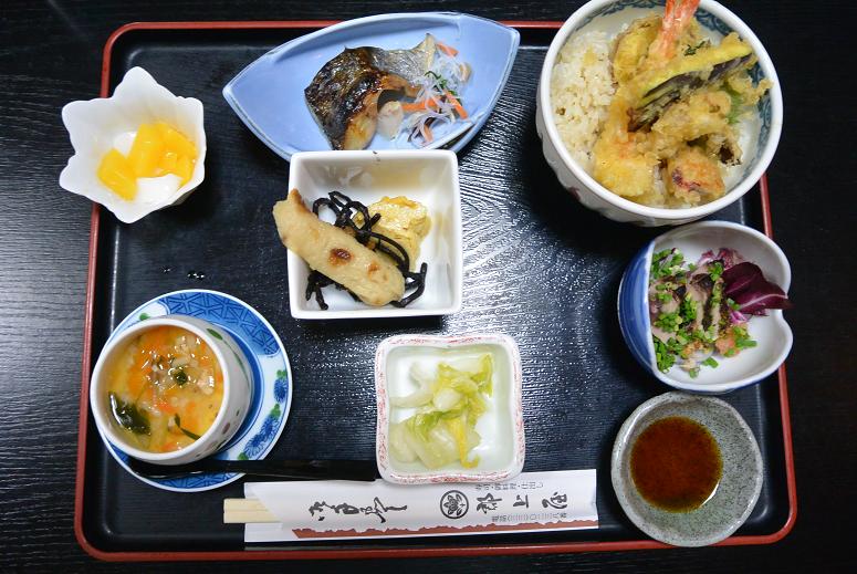 郡上屋のレポート写真2（レッツなシニア）