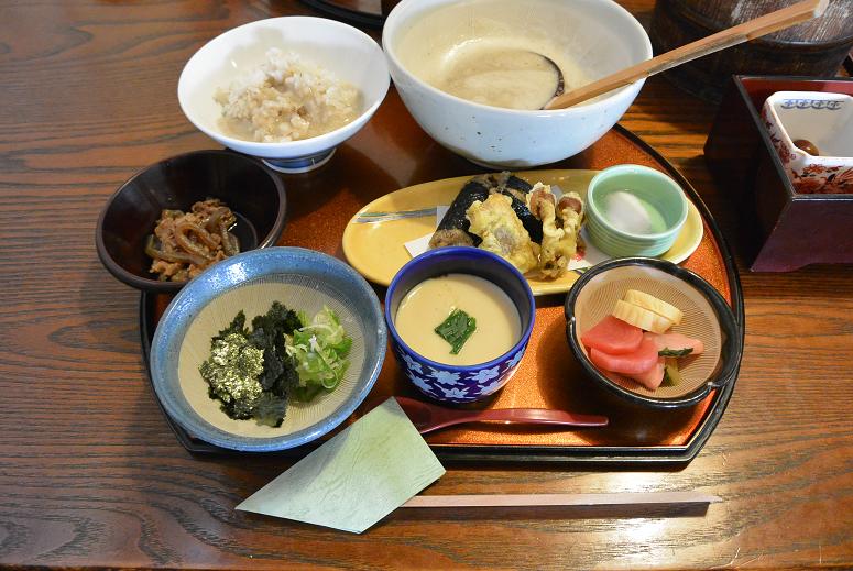 自然薯茶々 じねんのむら 飛騨高山店のレポート写真2（レッツなシニア）