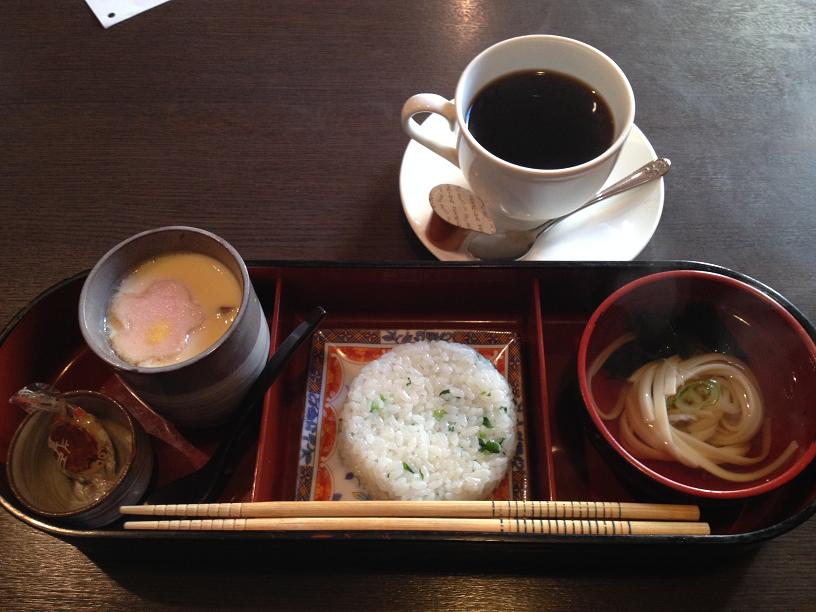 遊食空間 陽のあたる場所のレポート写真1（チャラヒ）