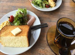 カフェとカバンのレポート写真1（レッツなシニア）