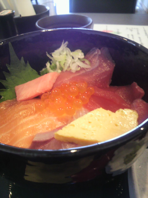 海鮮丼専門店 とっとやのレポート写真1（ポニョ）