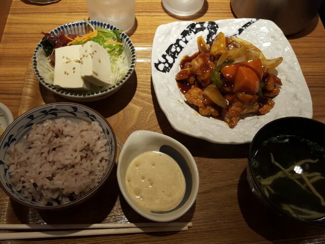 やよい軒 岐阜入舟町店のレポート写真1（mogu）