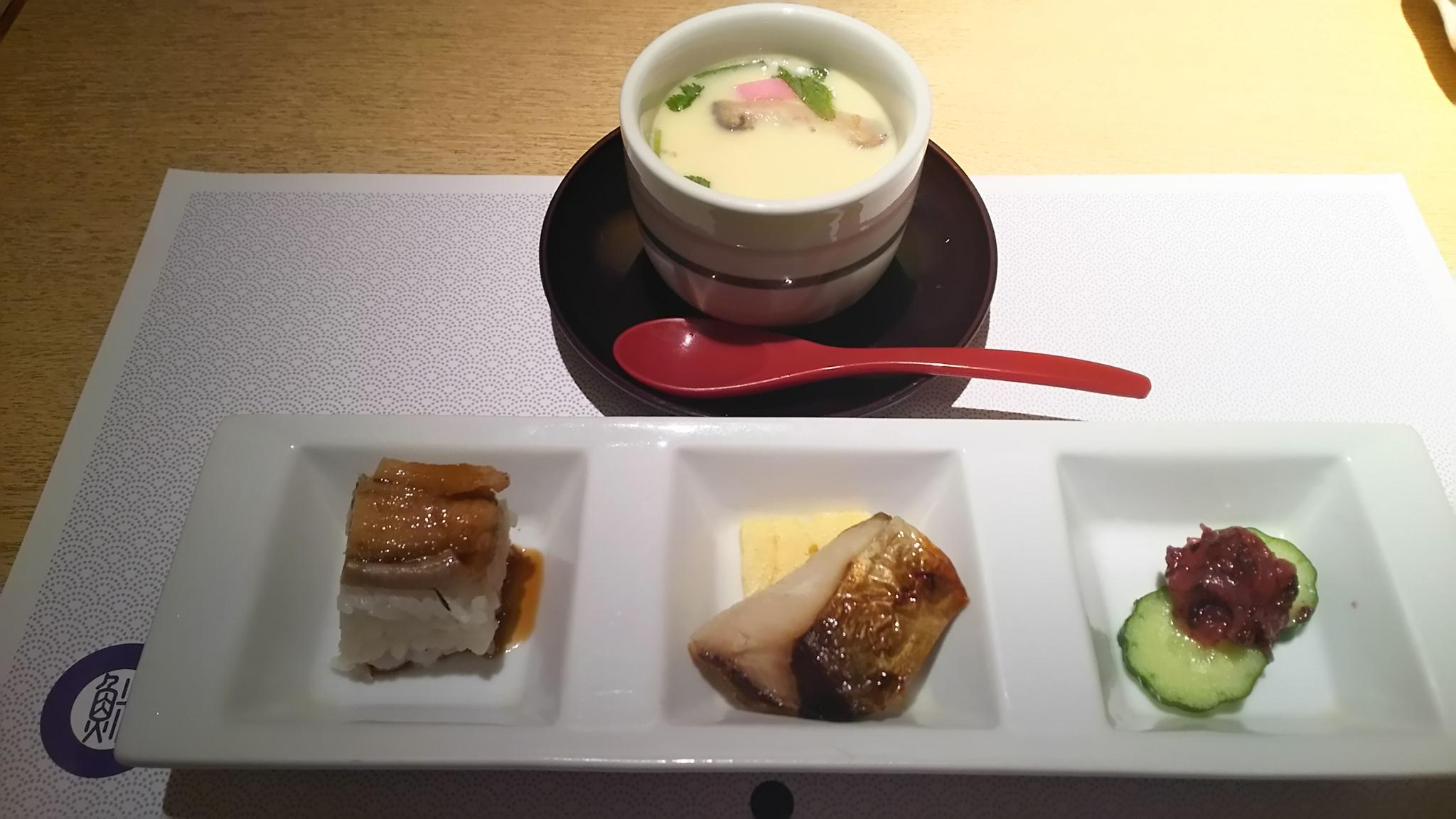 ぎふ初寿司 劇場通り店のレポート写真2（める）