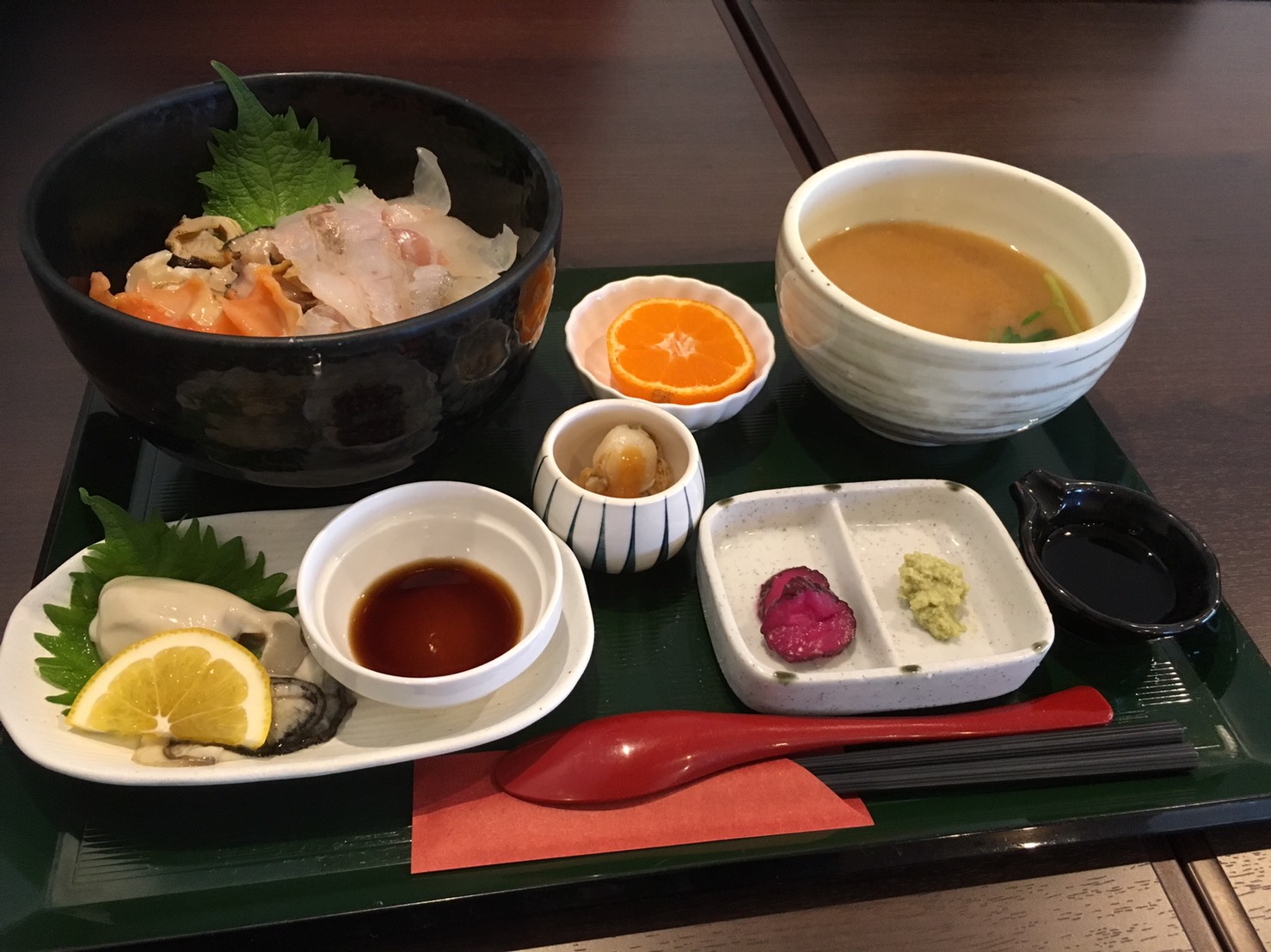 海鮮丼専門店 とっとやのレポート写真1（えころん）