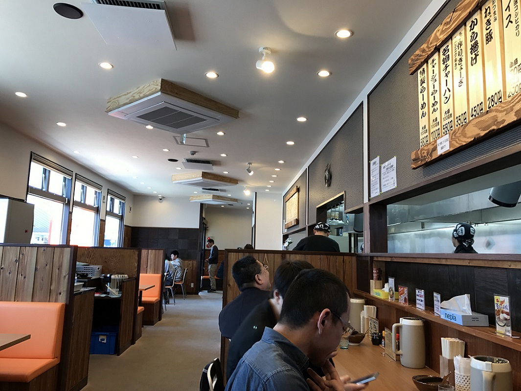 豚旨うま屋ラーメン 多治見店のレポート写真2（瀬戸の人）