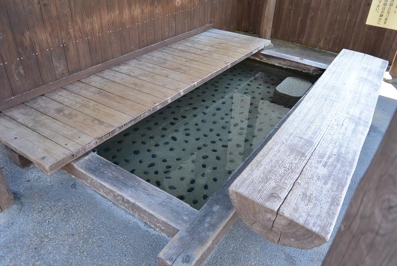 鷺の足湯のレポート写真2（レッツなシニア）