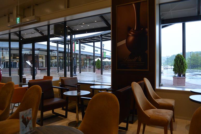 Lindt Chocolat Boutique & Café 土岐プレミアムアウトレット店のレポート写真2（レッツなシニア）