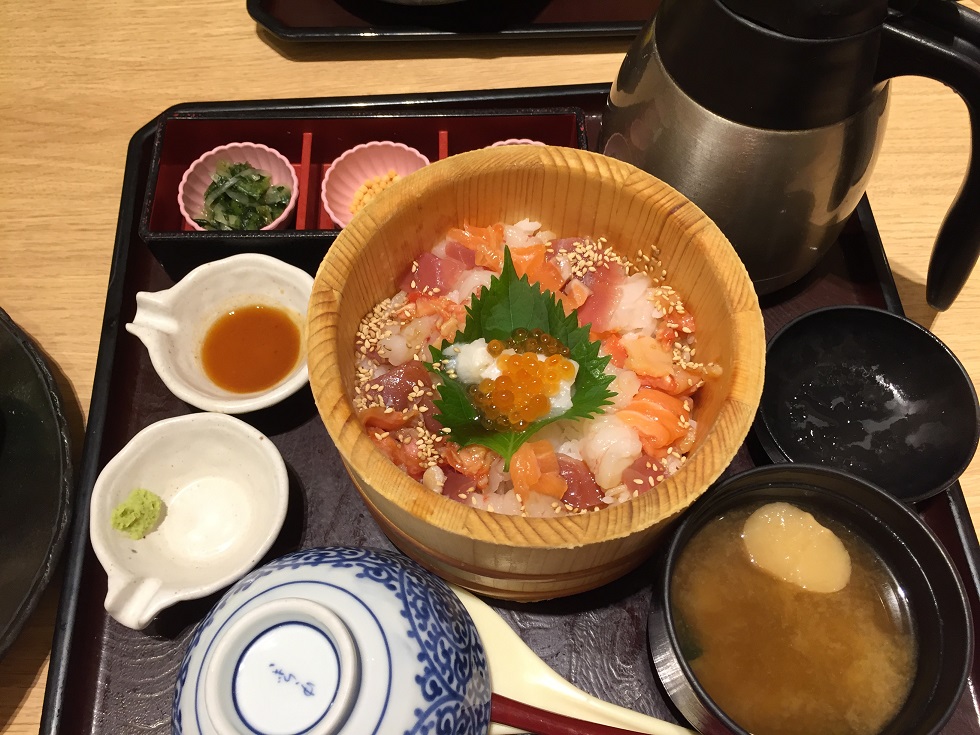 おひつごはん四六時中 モレラ岐阜店のレポート写真1（ラッキールーラーじゃん）