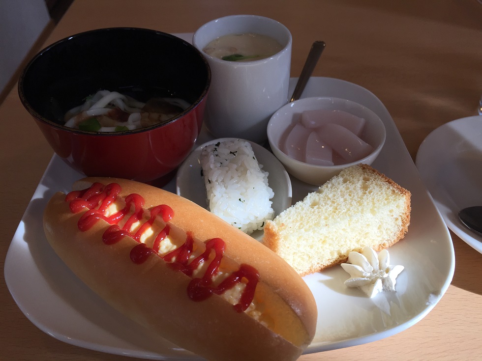 cafe 日和のレポート写真1（ラッキールーラーじゃん）