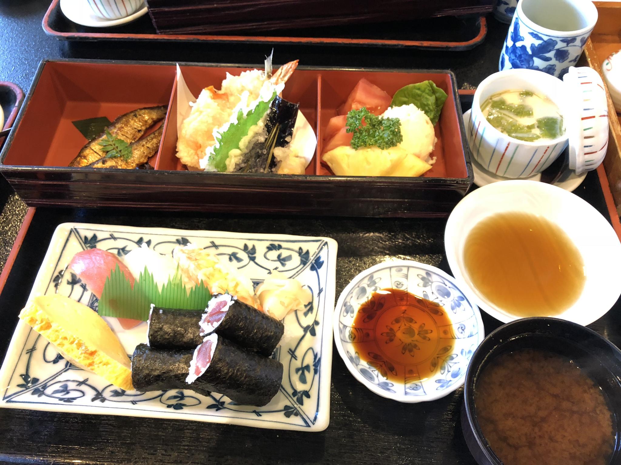 鮓幸総本店のレポート写真1（める）