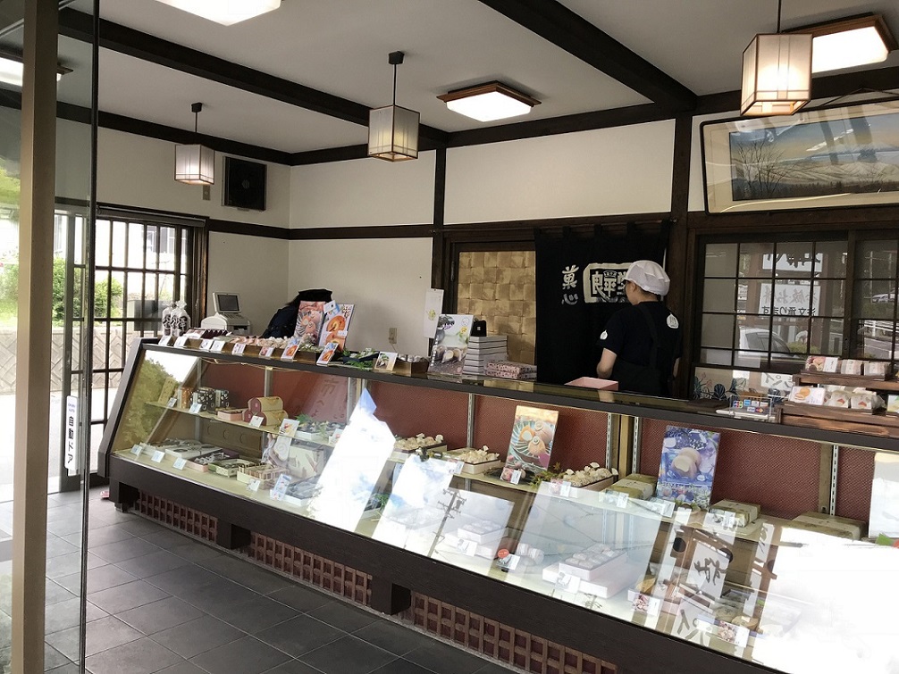 恵那栗工房 良平堂 恵那本店 栗カフェのレポート写真3（瀬戸の人）
