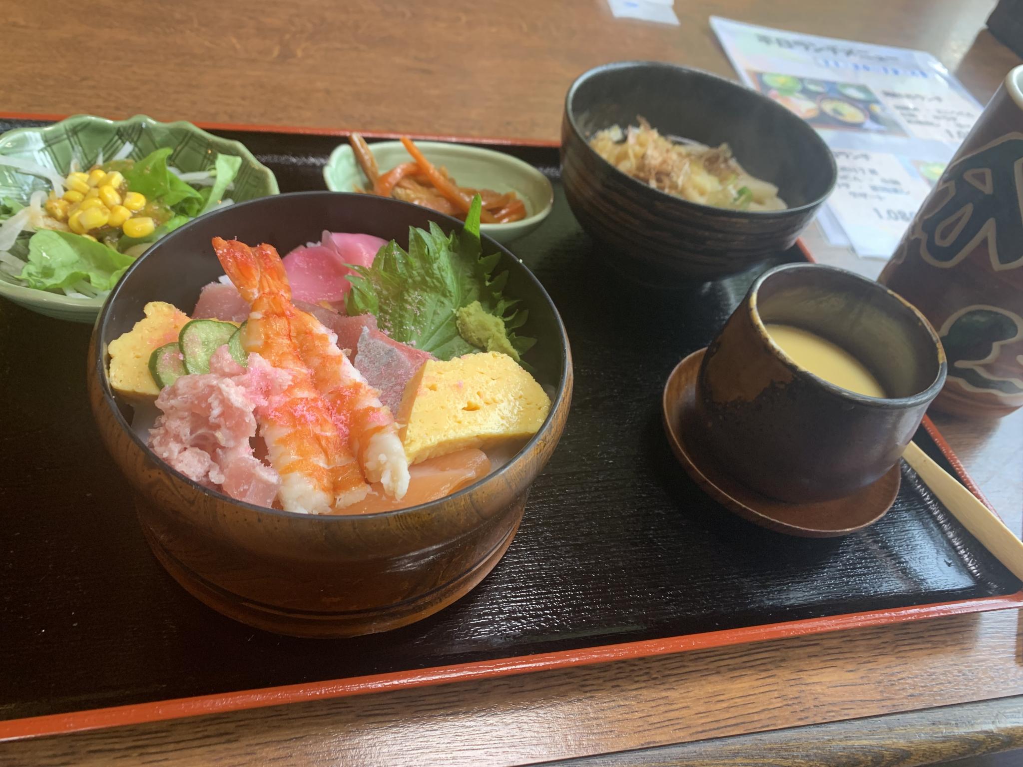 ぎふ初寿司  那加分店のレポート写真1（ポニョ）