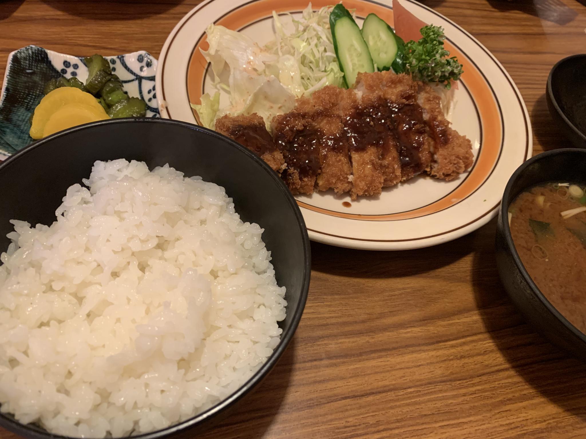 とんかつのエビスのレポート写真1（ポニョ）
