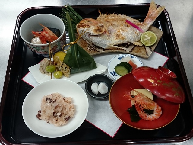 お喰い初め膳…3,300円｜一生に一度の大切な思い出となる「お喰い初め」。家族みんなが笑顔になる時間だから...