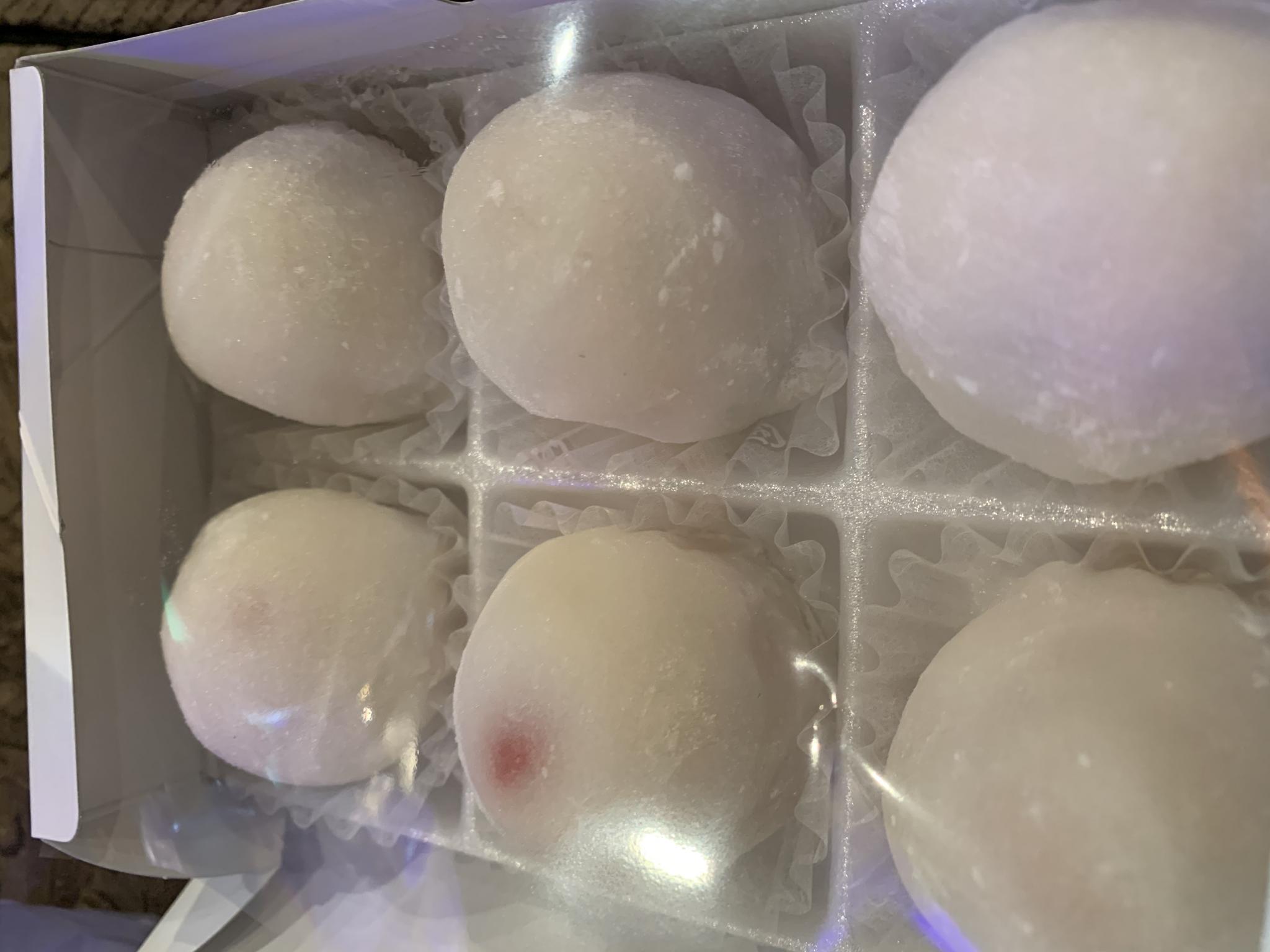 金蝶園饅頭総本店のレポート写真1（ポニョ）