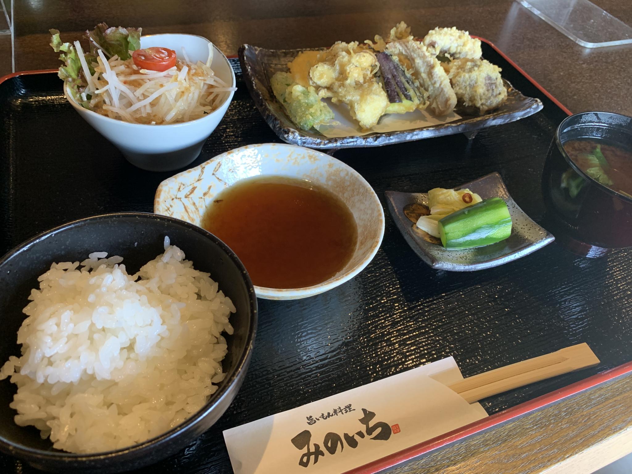 旨いもん料理 みのいちのレポート写真1（ポニョ）