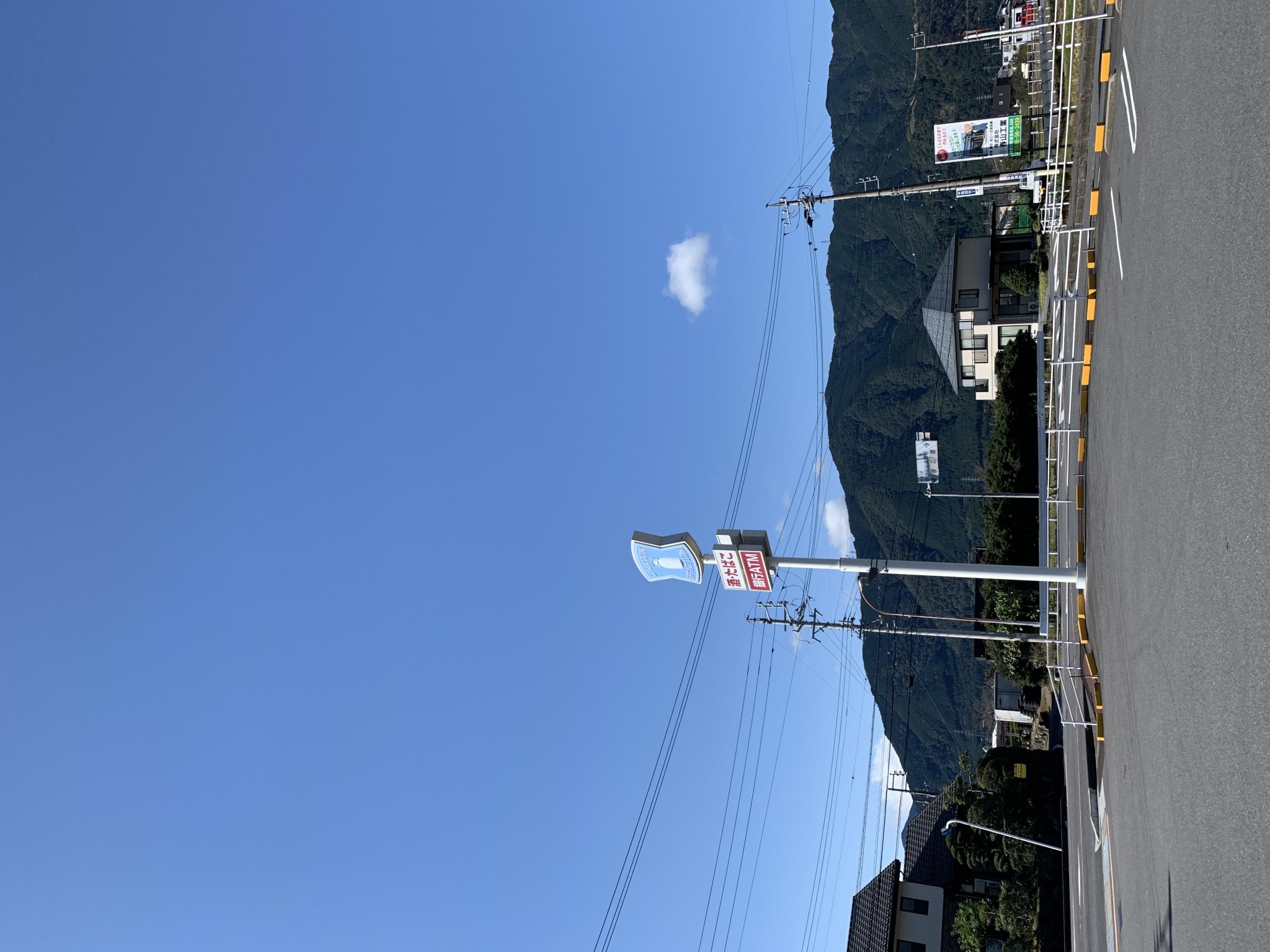LAWSON 揖斐川上南方店のレポート写真3（ポニョ）