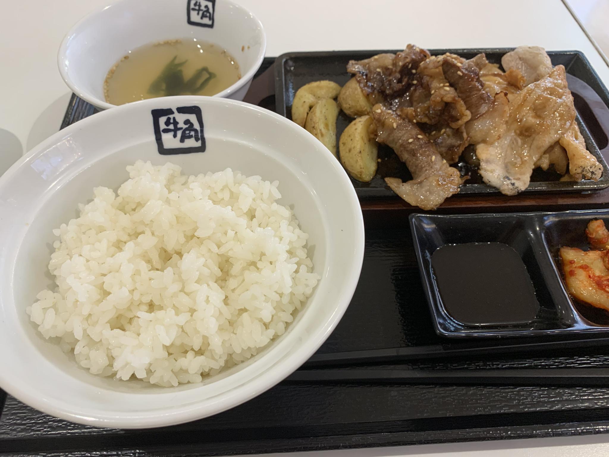 牛角焼肉食堂 イオンモール各務原店のレポート写真1（ポニョ）