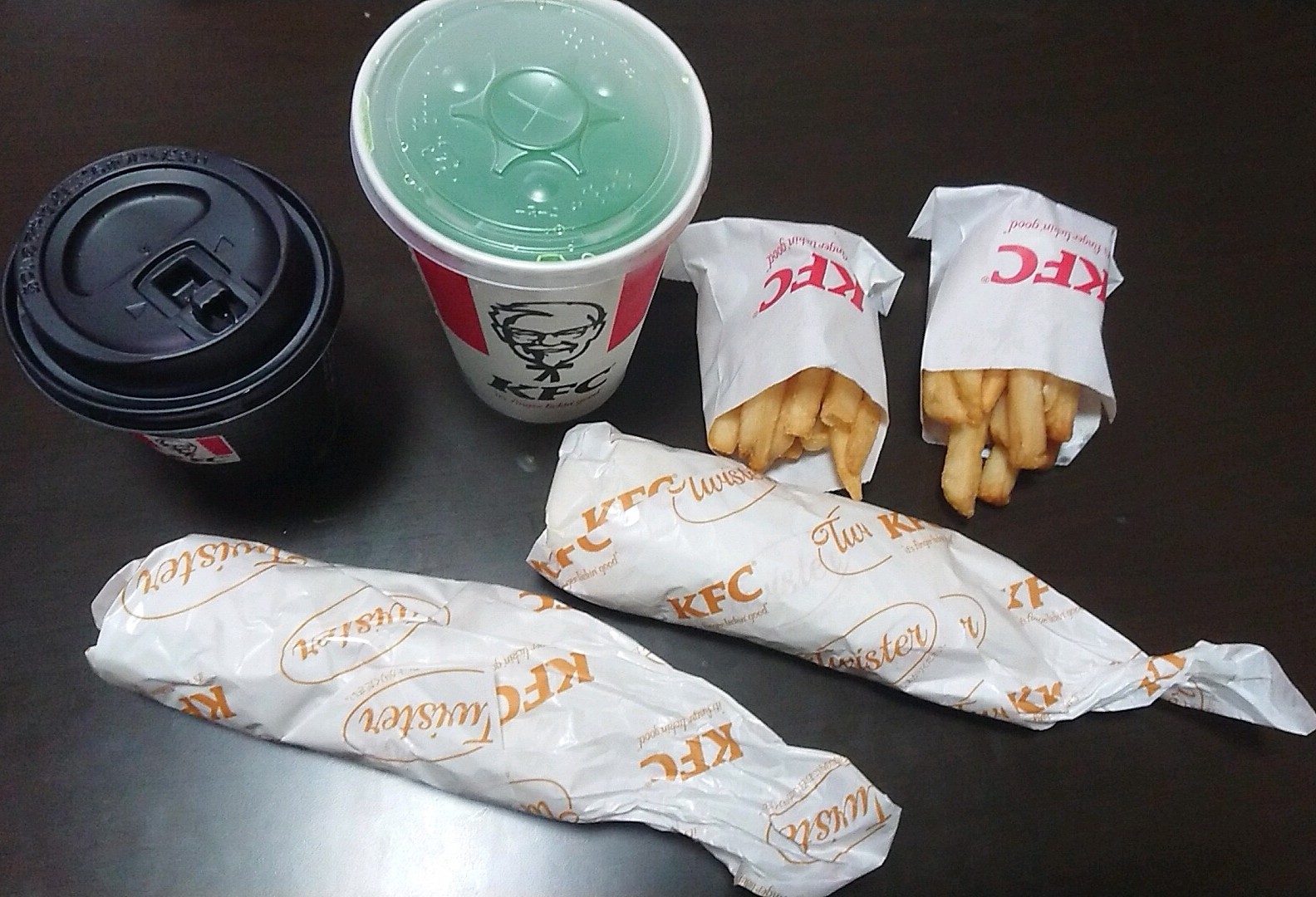 ケンタッキーフライドチキン 各務原店のレポート写真1（ヨゼ）