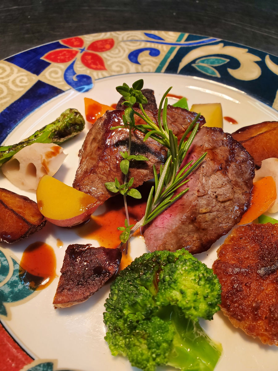 岐阜で老舗の本格フレンチ｜1981年の創業時、岐阜はまだ珍しい本格フレンチを出すお店として注目され、以来...