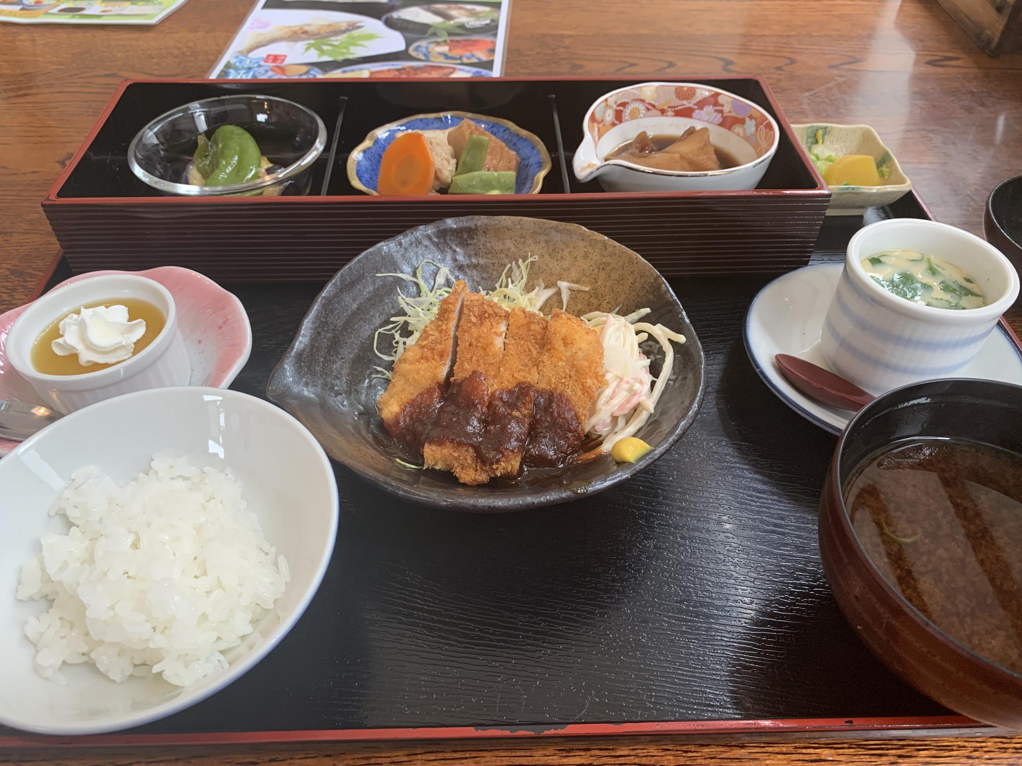 お食事処 はなぞののレポート写真1（ポニョ）
