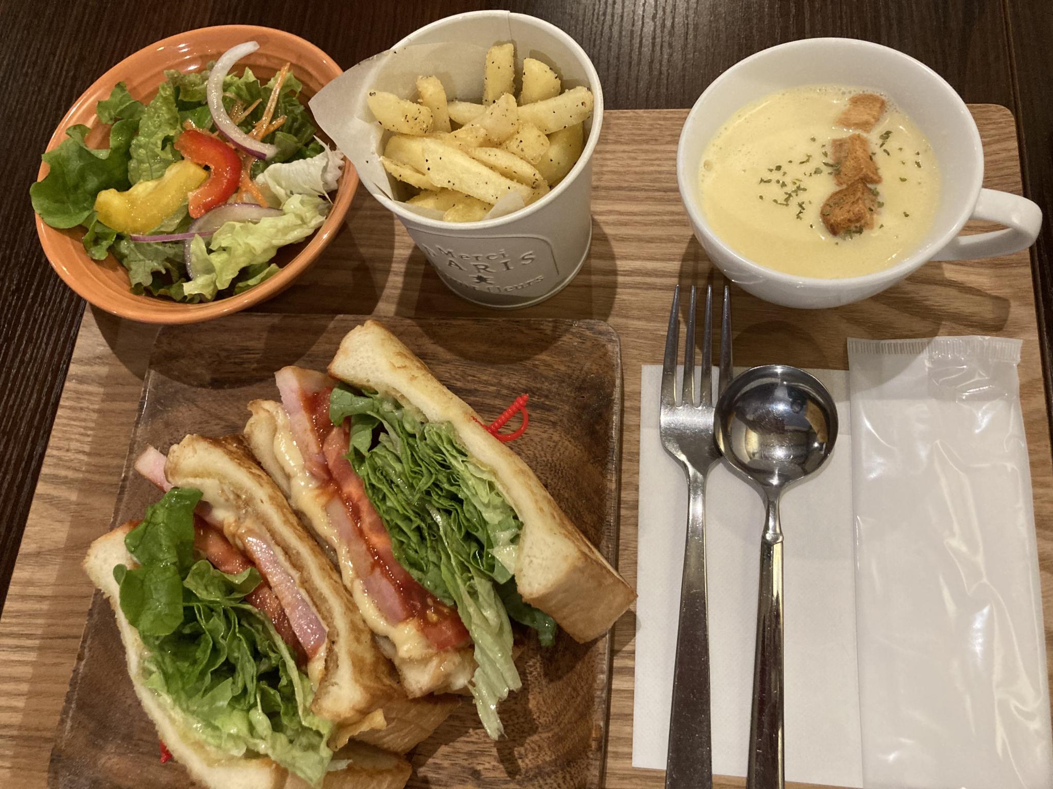 Bakery Cafe & Salon- HAND3のレポート写真1（えころん）