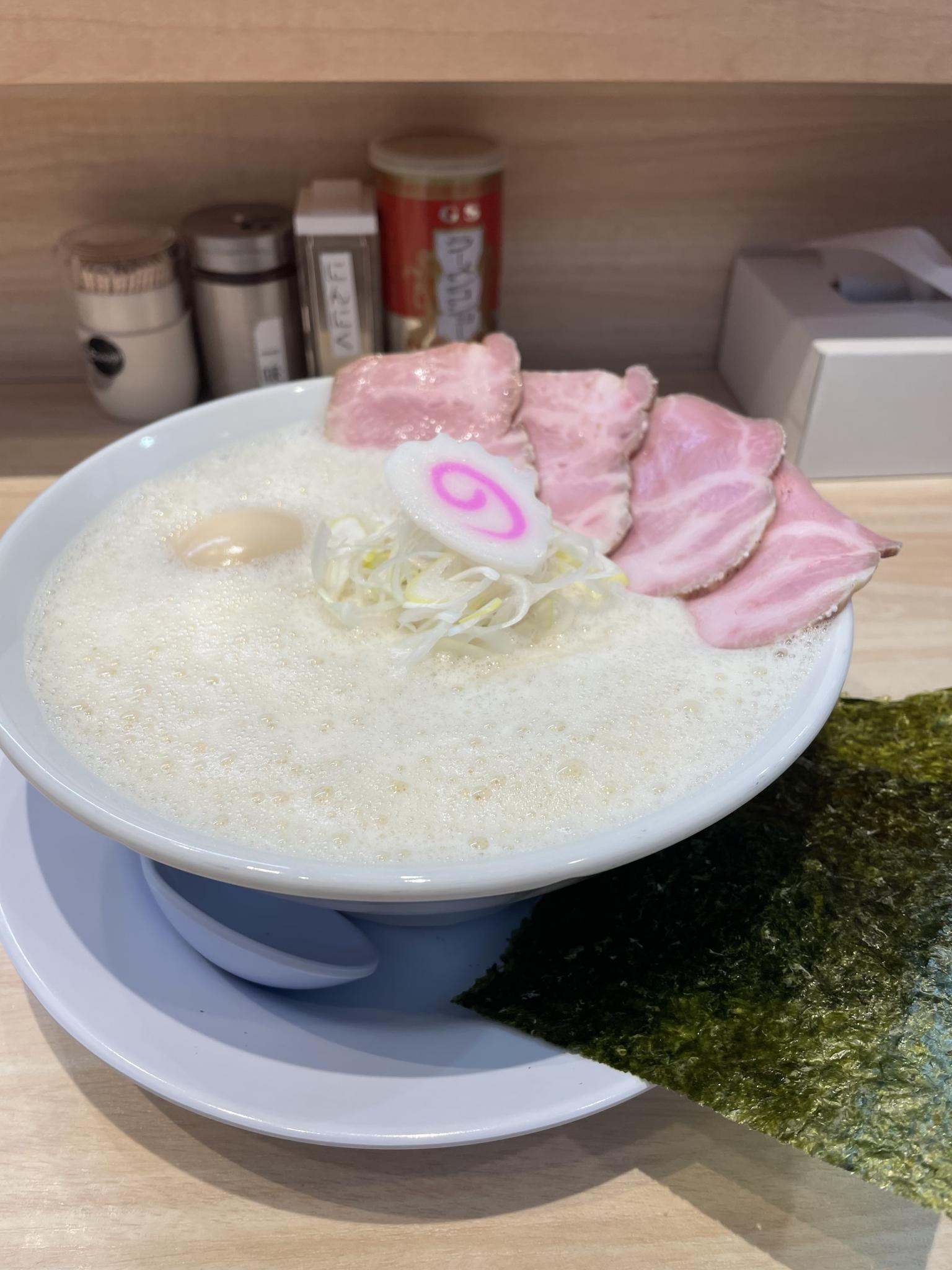 鶏そば 満つるのレポート写真1（岐阜の食いしん坊担当）