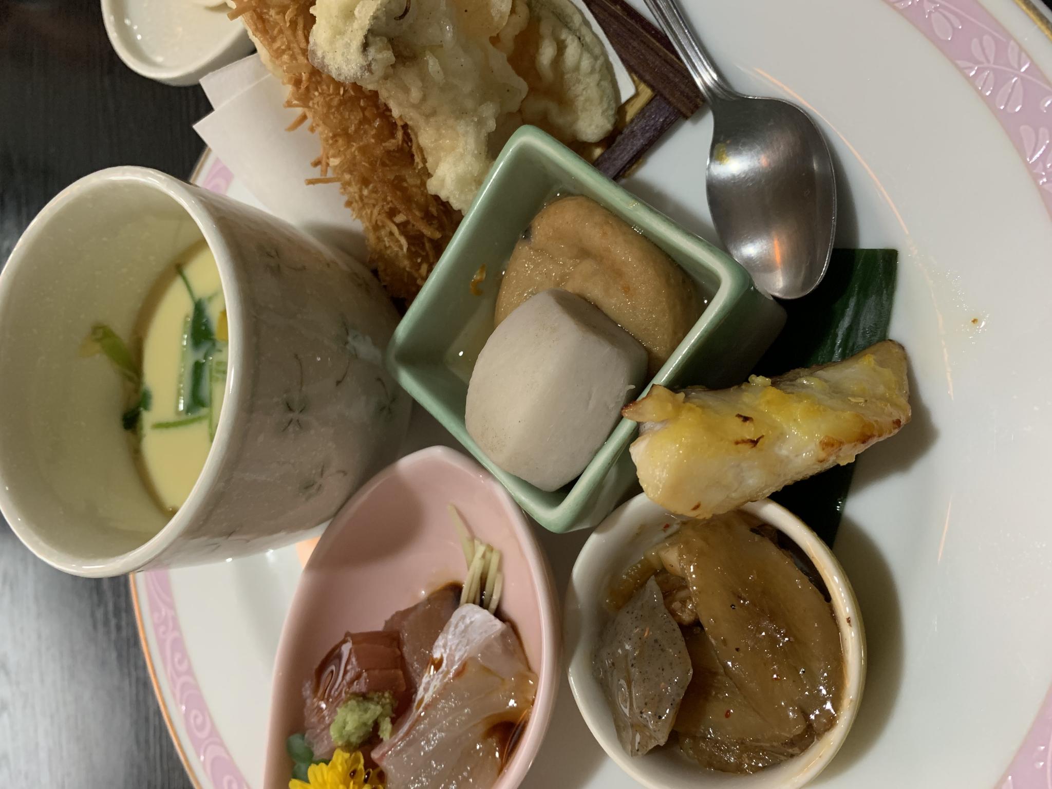 和食厨房 四葉 太郎丸店のレポート写真1（ポニョ）
