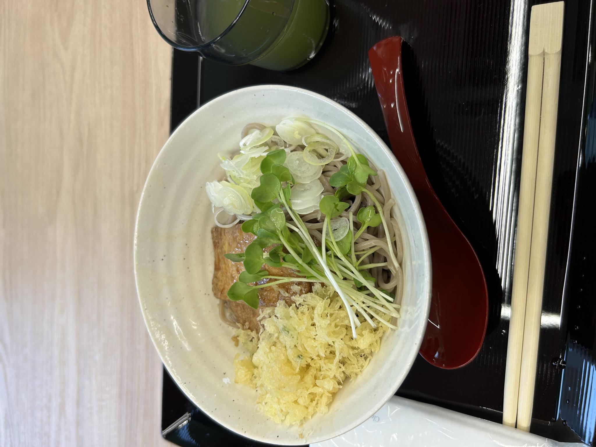 たぬきそば専門店 SOBA-BITOのレポート写真1（ポニョ）