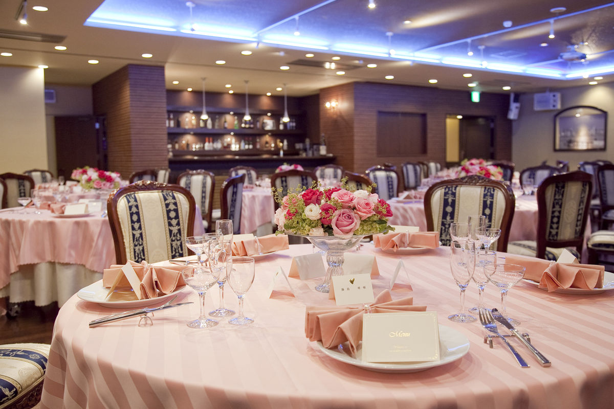 エレガントな雰囲気で優雅な上品さを。