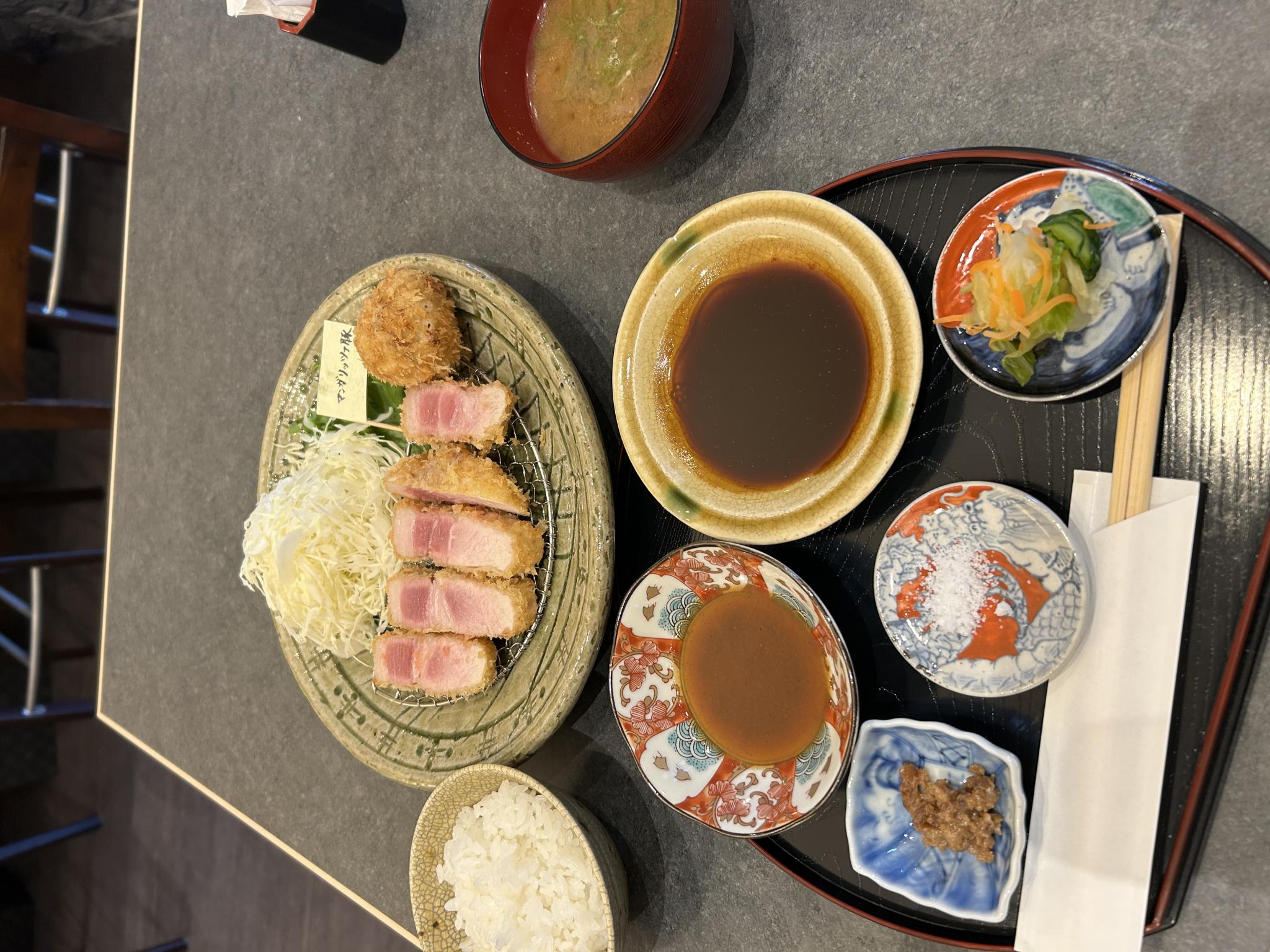 とんかつ螢水のレポート写真2（ポニョ）