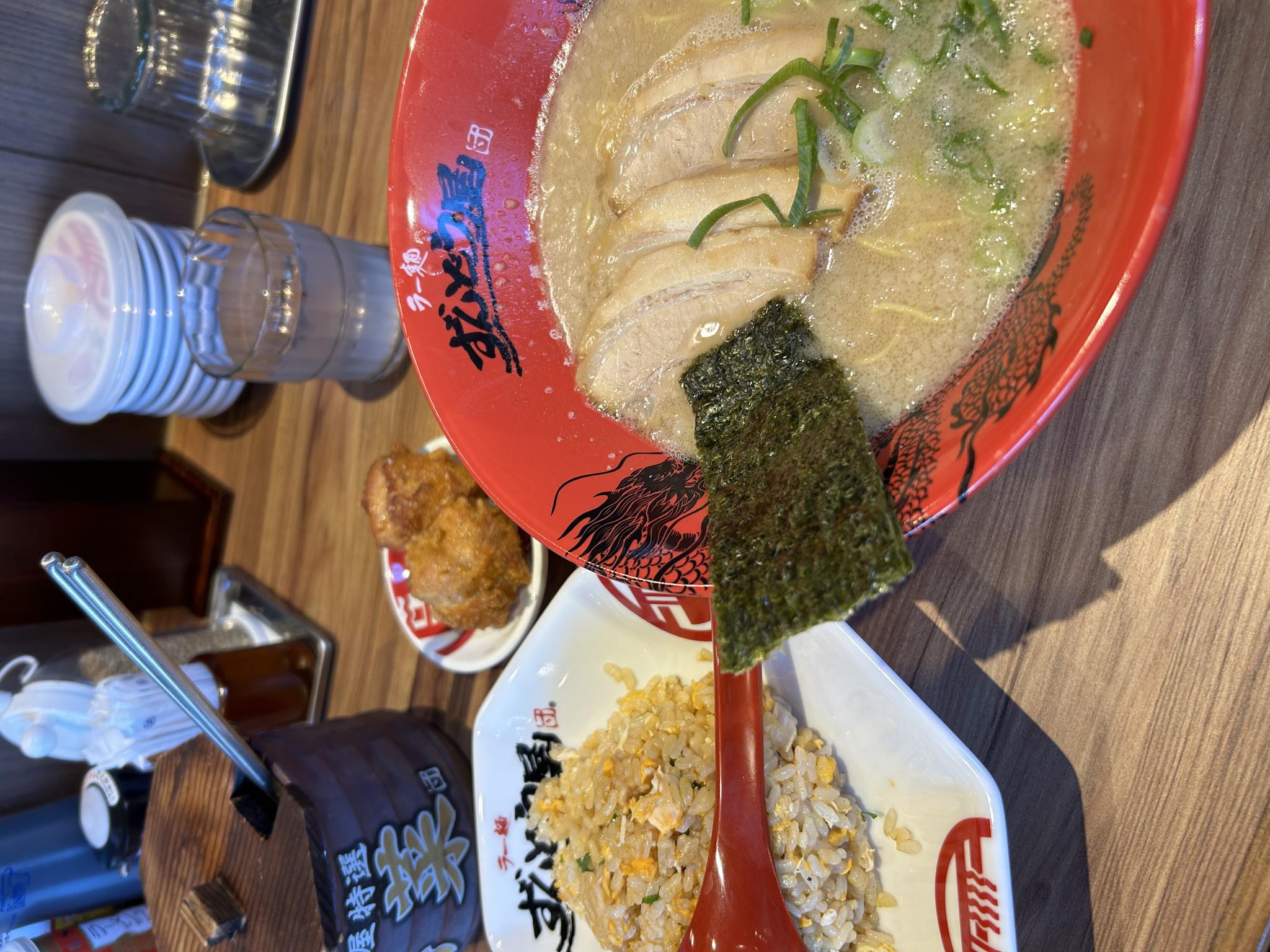 ラー麺ずんどう屋 岐阜茜部店のレポート写真1（ポニョ）