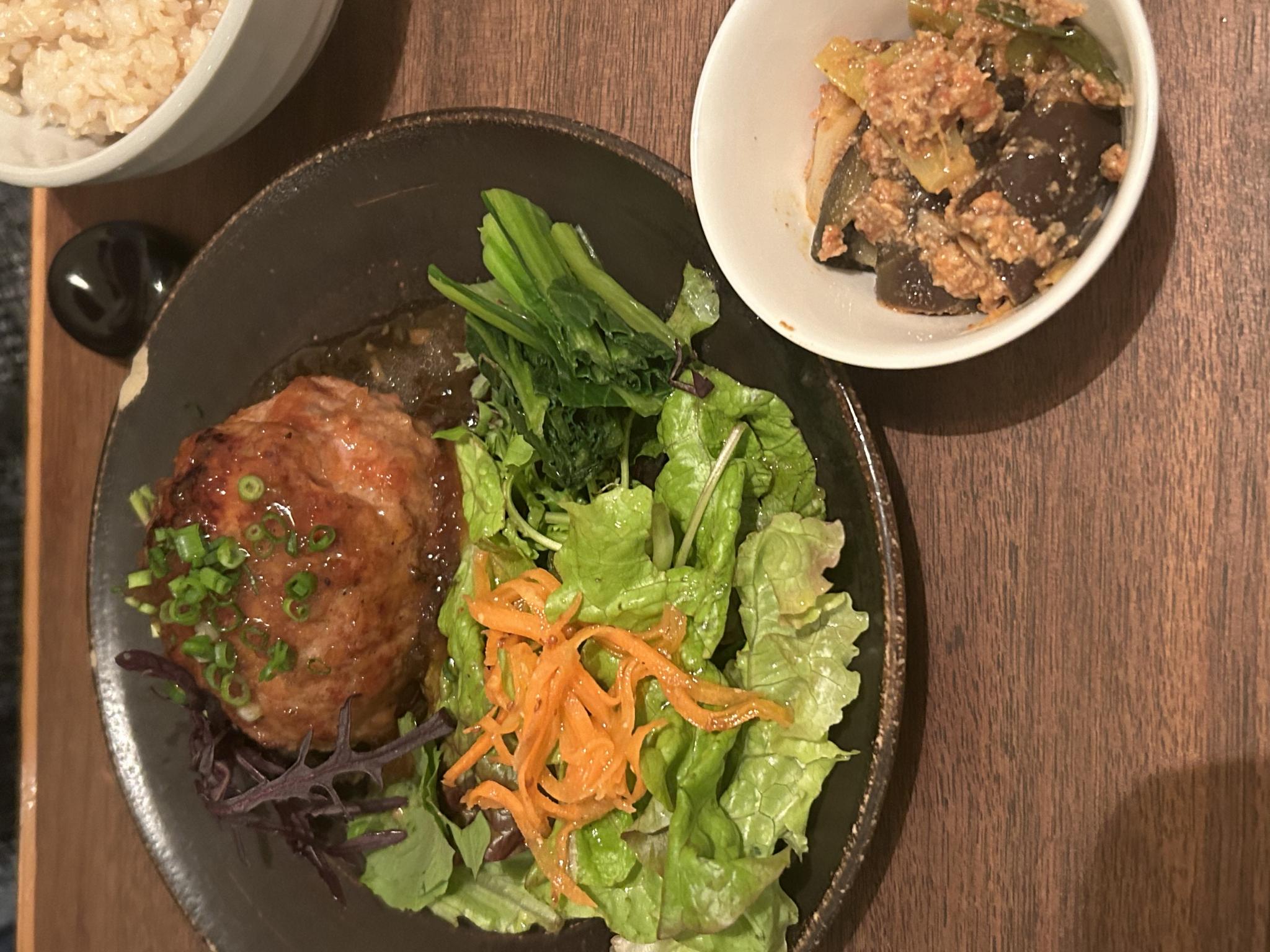 ミツバチ食堂のレポート写真2（ポニョ）