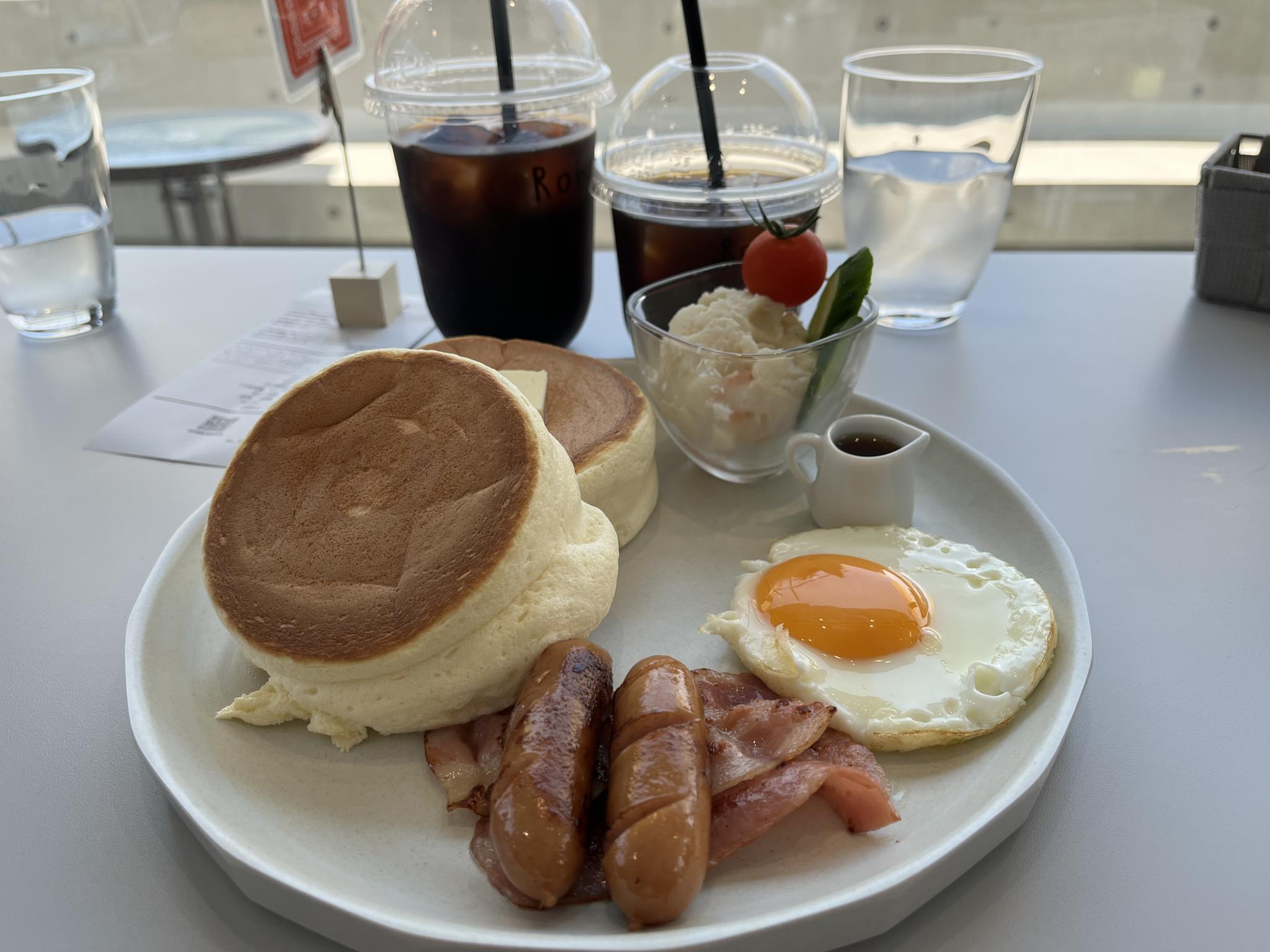 cafe Rob 輪之内店のレポート写真1（えころん）