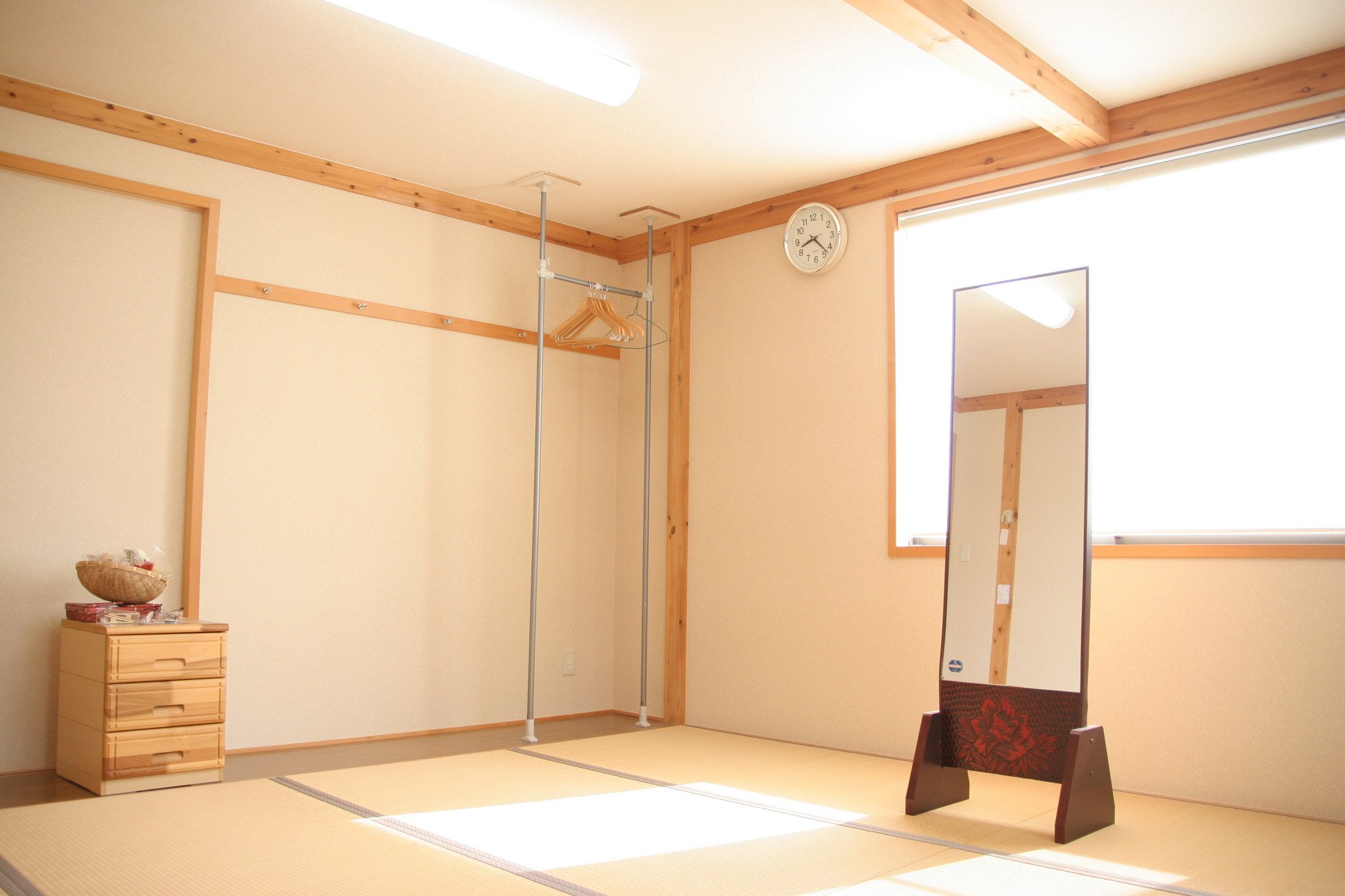 2階 着付室｜専用の着付室と自社専任スタッフで、着付のシーンを幅広くサポート。事前予約で営業時間外・定...