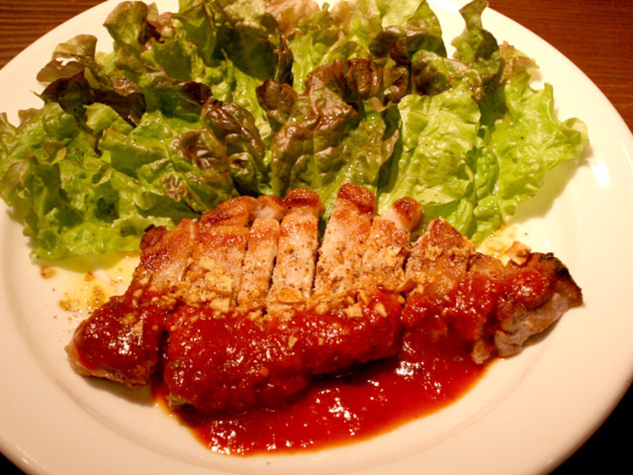 ポーク（岐阜県産）のソテー にんにく＆トマトソース…1,480円