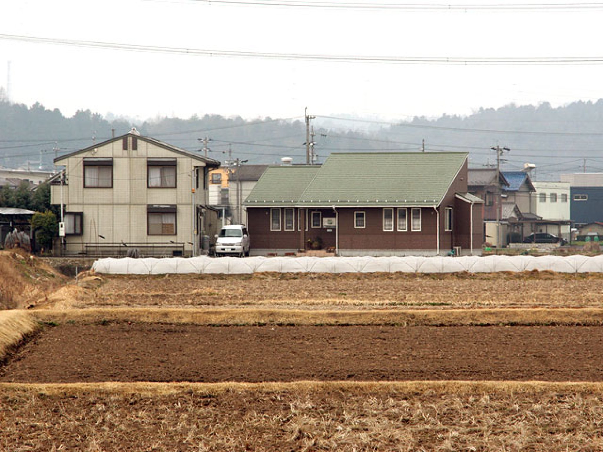 見えてきました！｜再びしばらく南下して、周りが田畑だけになったら右手に見えてくるのが『フォレストベル...