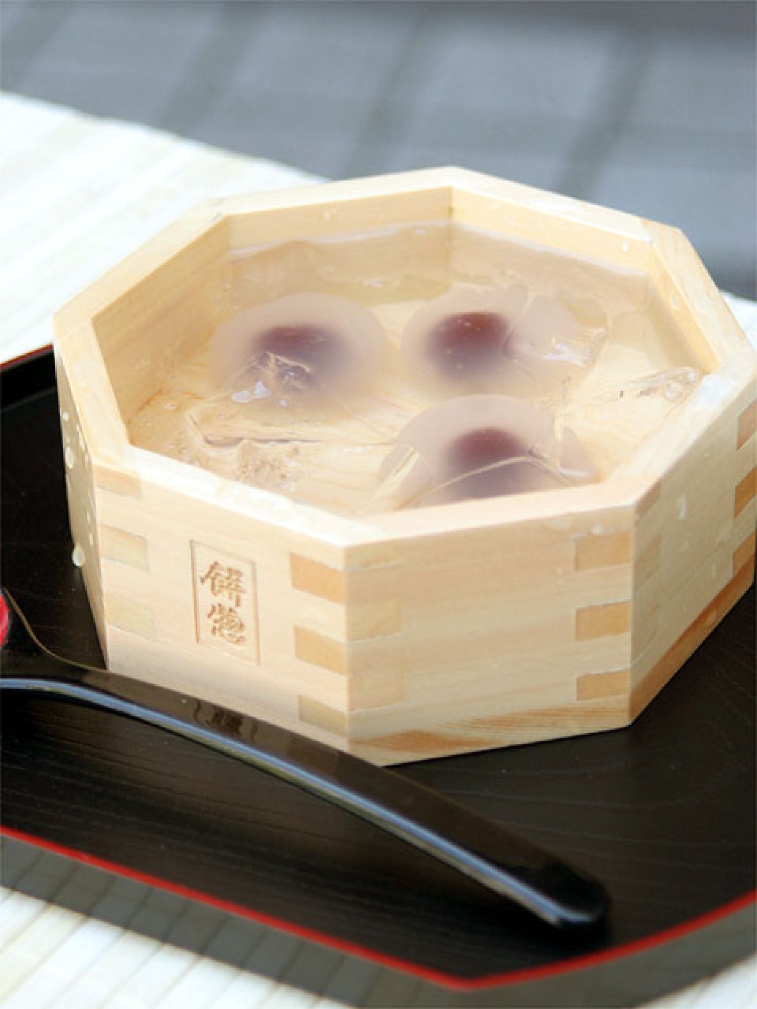 【季節限定】水まんじゅう※9/15ごろまで｜大垣の夏の風物詩。第23回全国菓子大博覧会の名誉総裁賞に輝き、'00...