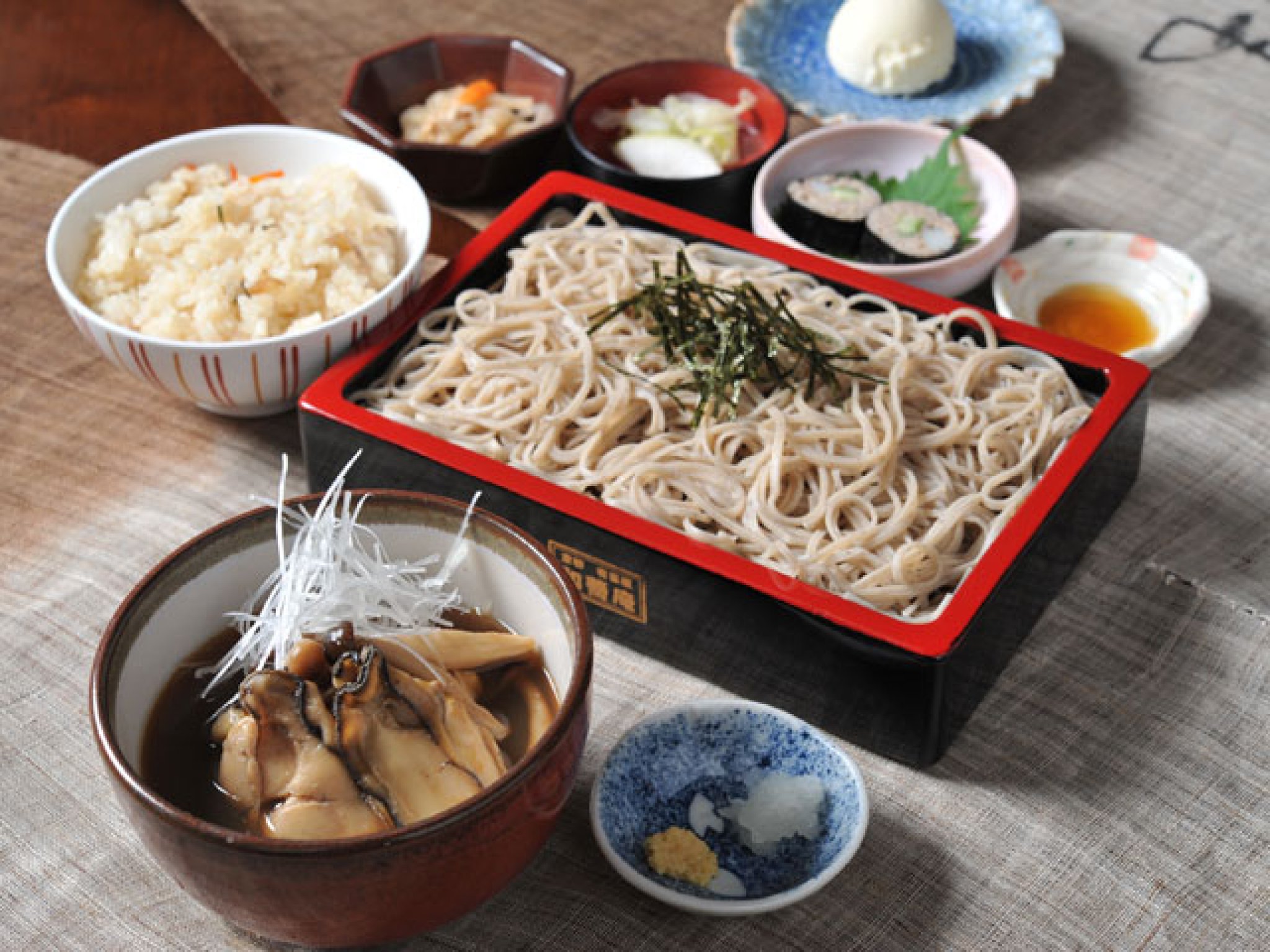 牡蠣せいろ御膳…2,200円※ざるそばに海苔はかかっておりません