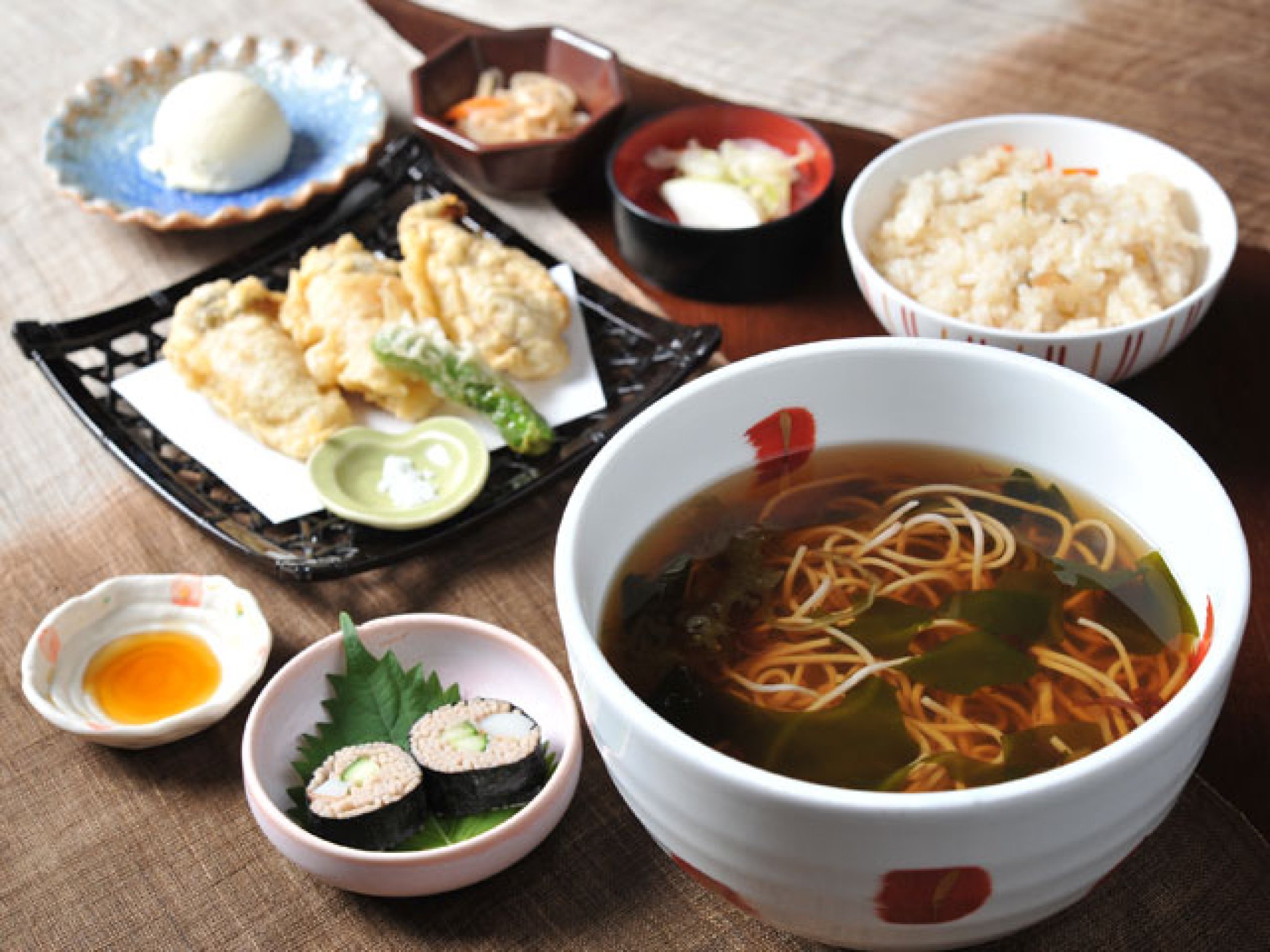 牡蠣天御膳…2,200円