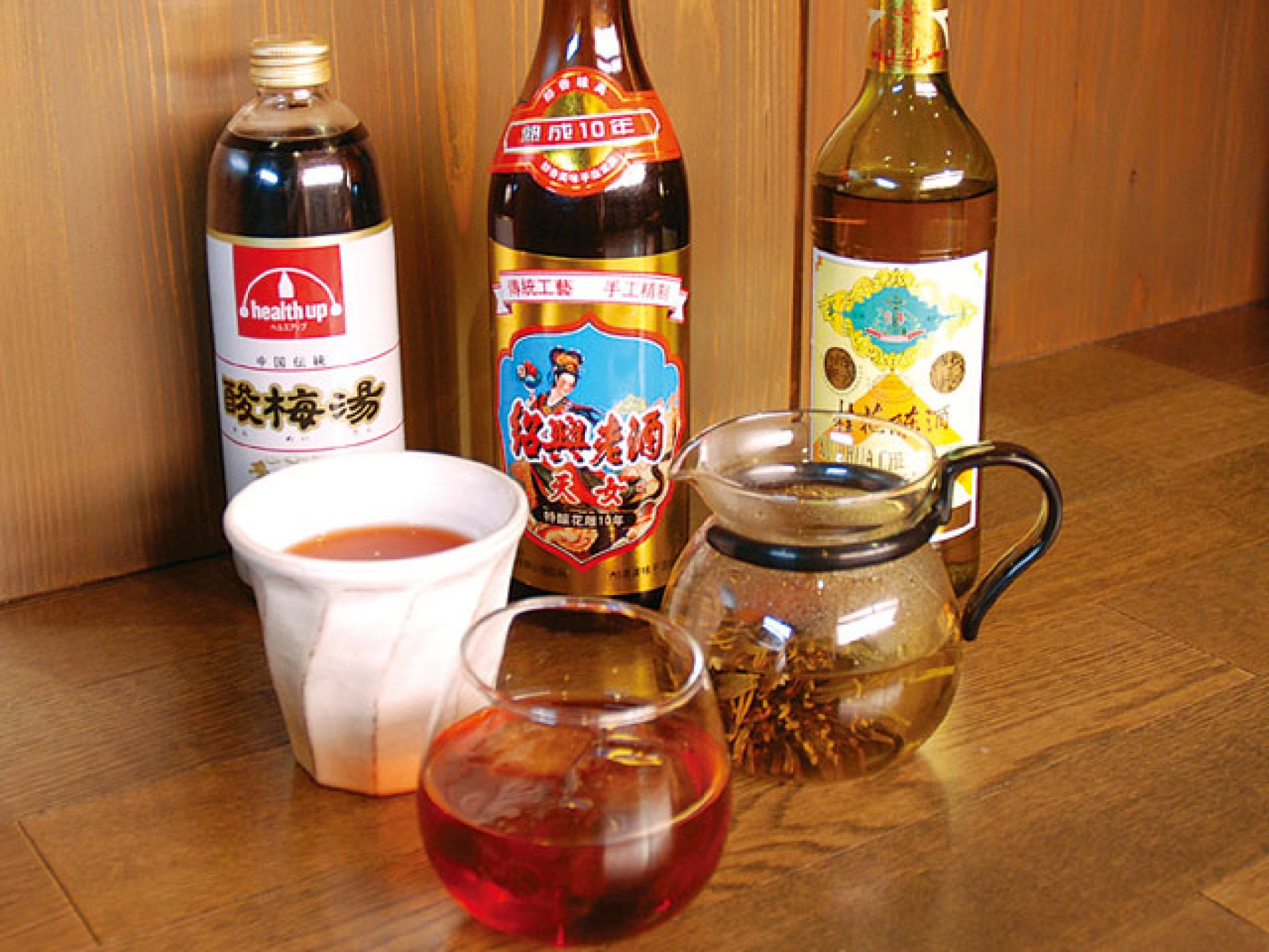 ドリンク各種｜各種アルコール類から中国茶まで幅広く取り扱っており、コースをオーダーの場合はフリードリ...