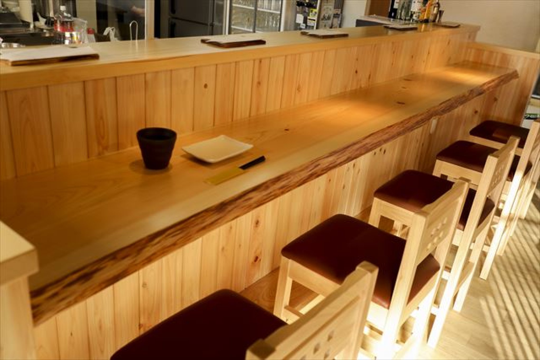 ふらっとカウンターでお一人飲み｜お仕事帰りに、出張先での一杯に、女性のお一人飲みにも最適。お酒もお料...