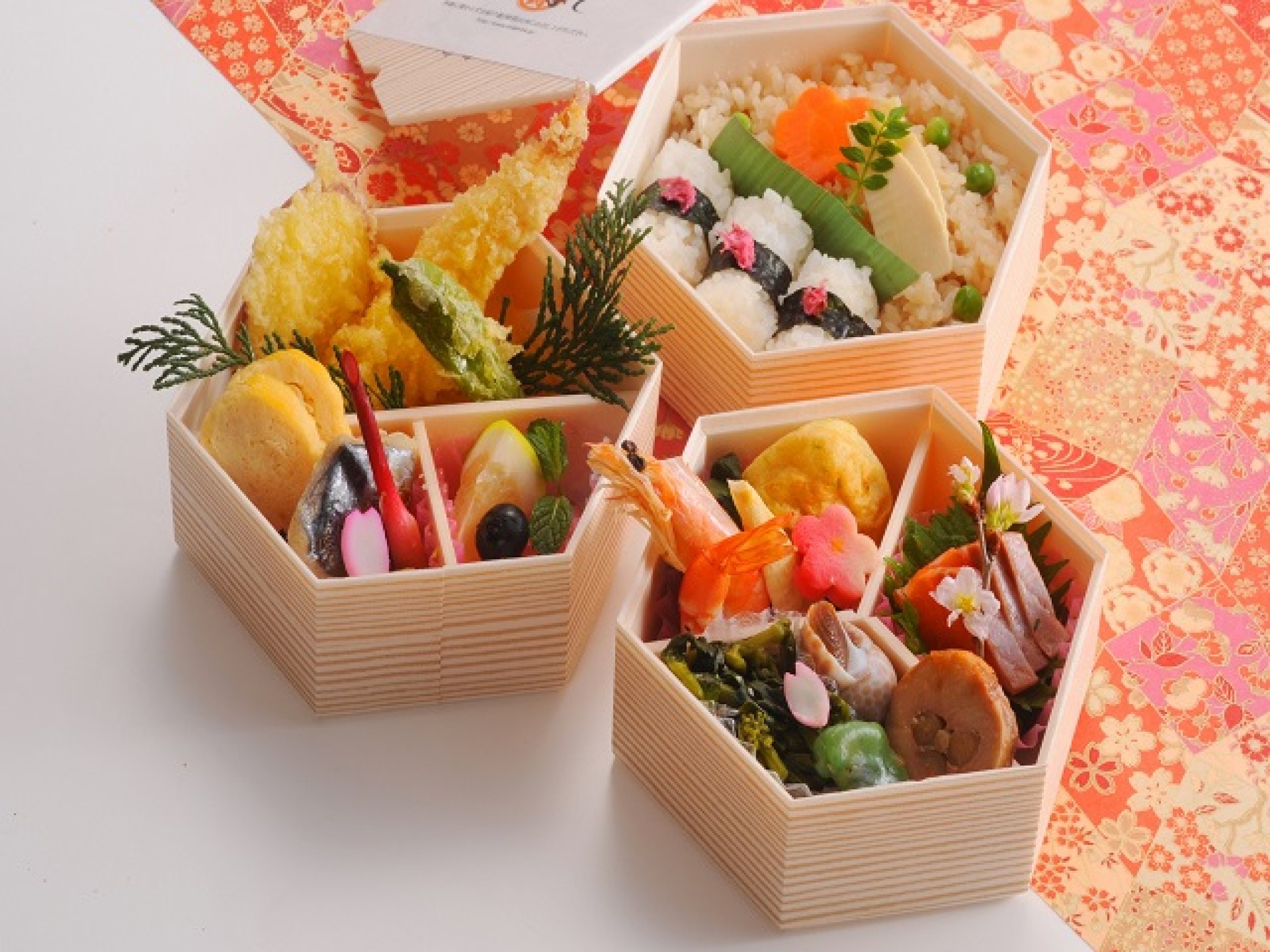 雅(みやび)…2,680円｜お弁当やお持ち帰りパック、会席料理にお子様用メニューまで揃う。ご予約は前日までに...