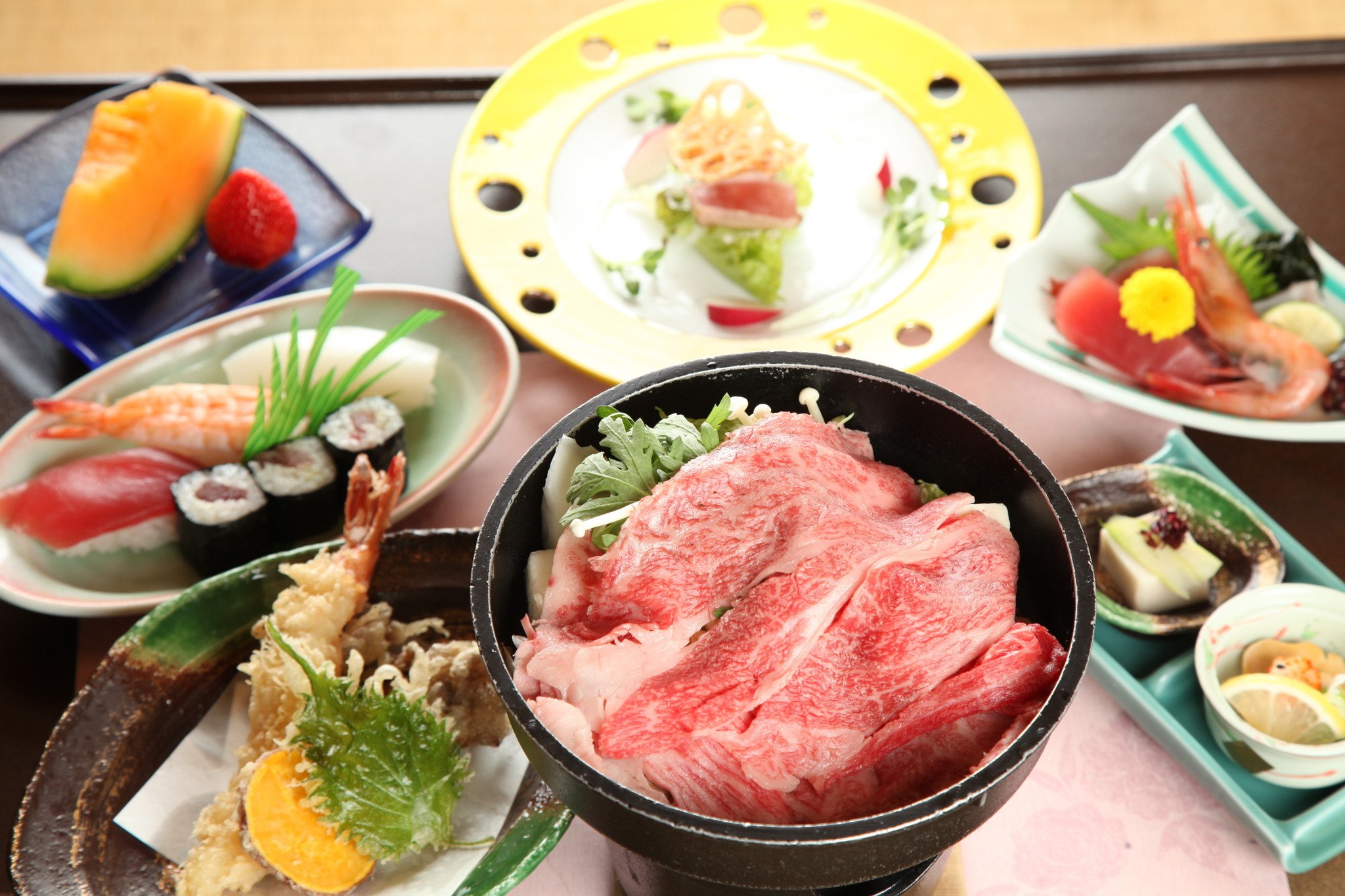 味も量も大満足！人気のまごろく御膳｜季節によって内容が変わる人気の御膳。※2名様以上