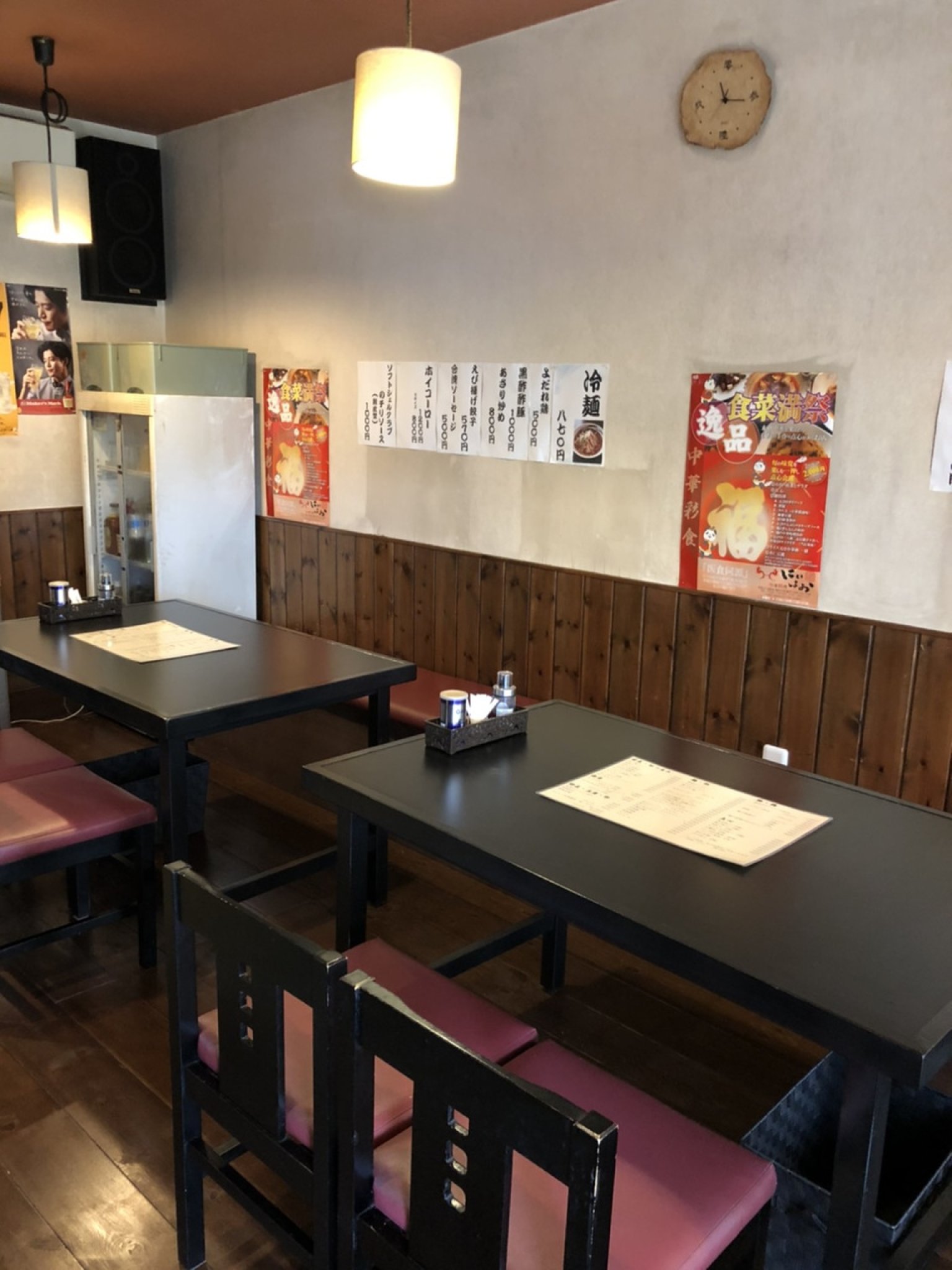 ２０２０年8月に、小上がりの座敷がテーブル席へとリニューアル。間隔もゆったりとしておりさらに居心地の...