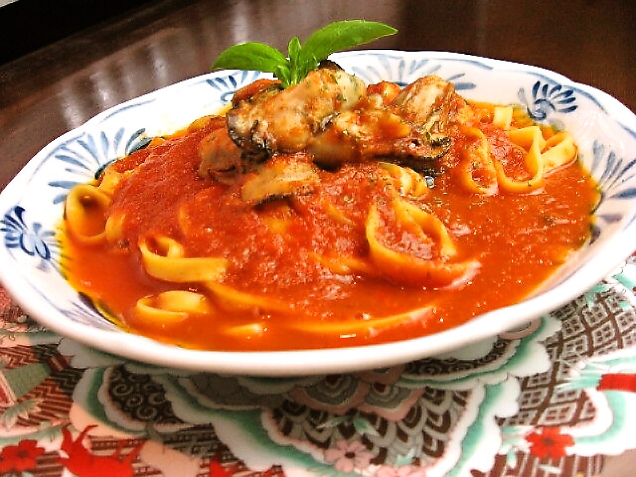 牡蠣のトマトソースパスタ
