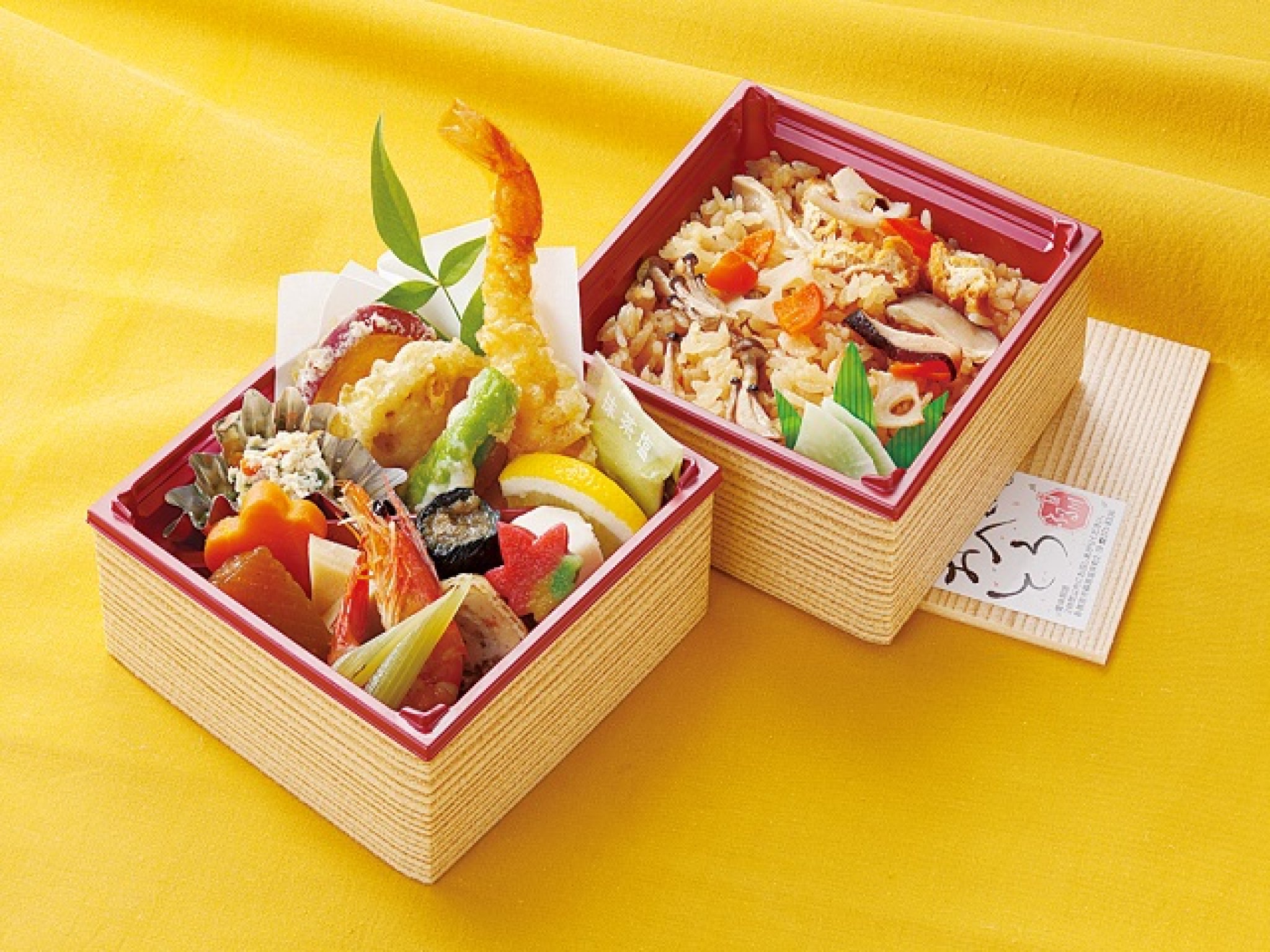 No.541：12.5×12.5cm×2段…1,500円(容器・風呂敷付)
≪五目ごはん≫