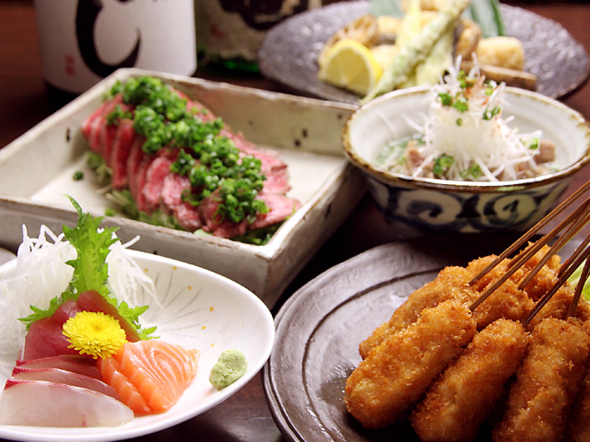 人気の串カツはもちろん！｜おすすめ料理はその日の仕入れで美味い物を厳選！串カツは全てのコースに付いて...