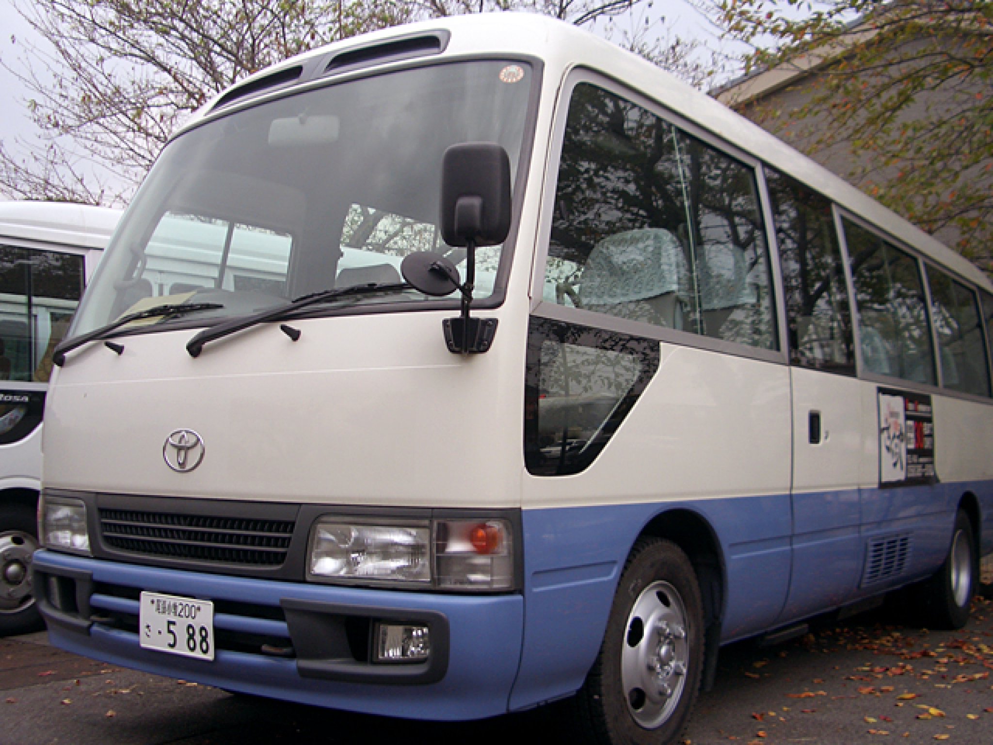 飲み放題コース御予約で無料送迎。8～15名様はハイエース(乗車人数10名)、16名様以上はマイクロバスにて承りま...
